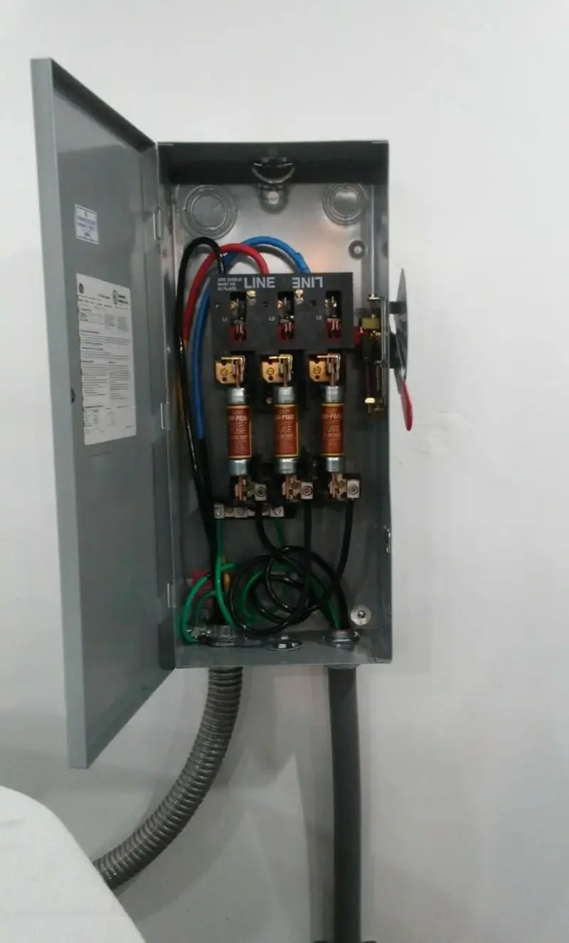 Three-phase disconnect switch installed for Smoke Detector Installation in Chesapeake
